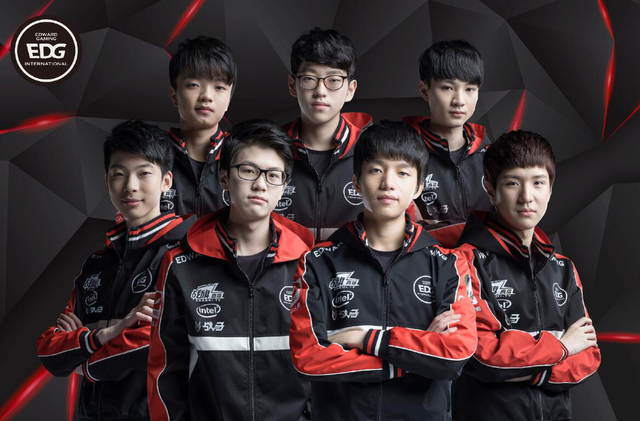 她不仅是伊 她不仅是伊