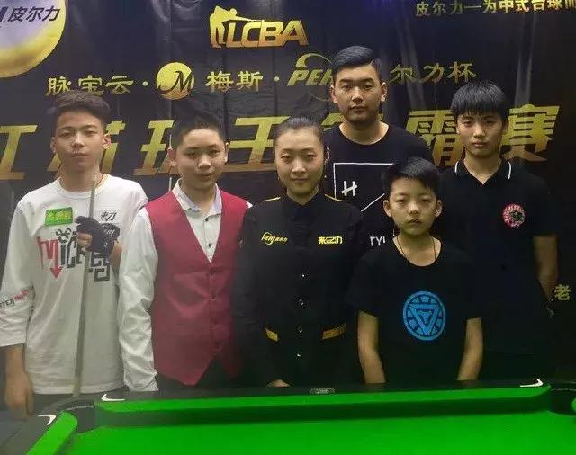 个来自中国 个来自中国