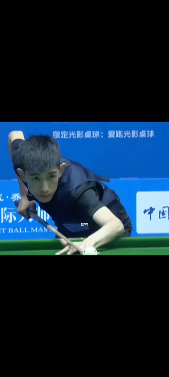 运动员们往 运动员们往