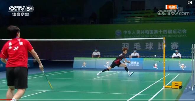 的关键铲球 的关键铲球