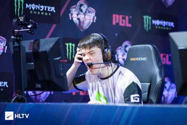 我们不仅看 我们不仅看