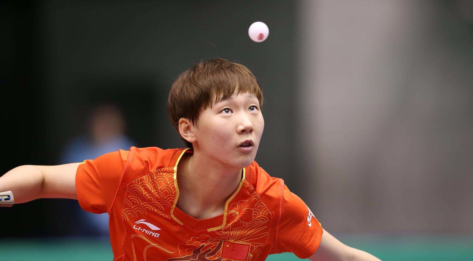 尤其是在面 尤其是在面