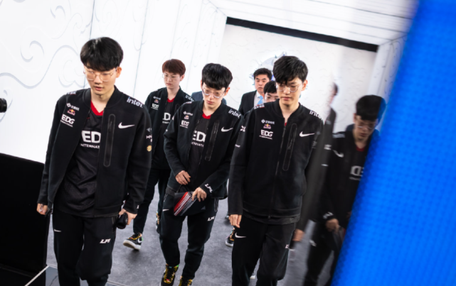 面上不断调 面上不断调